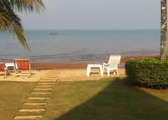 Peony Villa, 3 Bedroom Beachfront Pool Villa