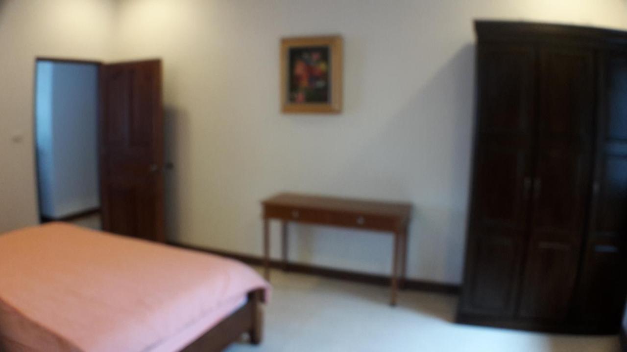 Peony Villa, 3 Bedroom Beachfront Pool Holiday home Koh Chang